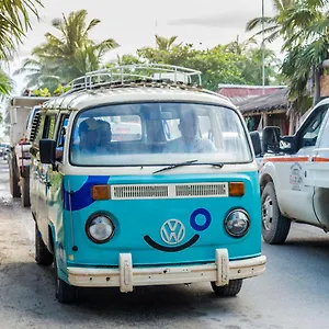 Bed & Breakfast Oostel Smart - Playa, Tulum